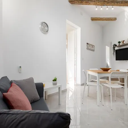 Modern, Cosy 1bd - Close To Valletta Apartment *